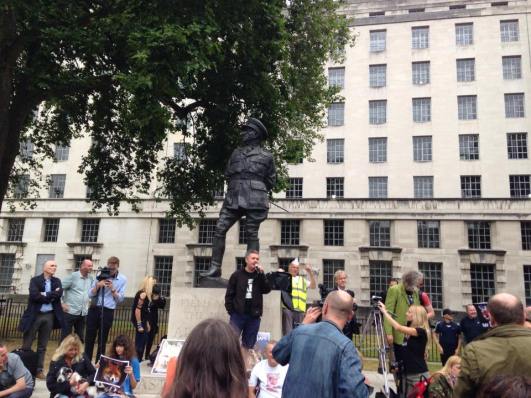 11751077_677592765674073_1539244040_n