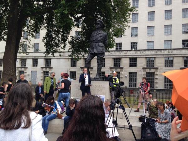 11758859_677592805674069_1557543121_n